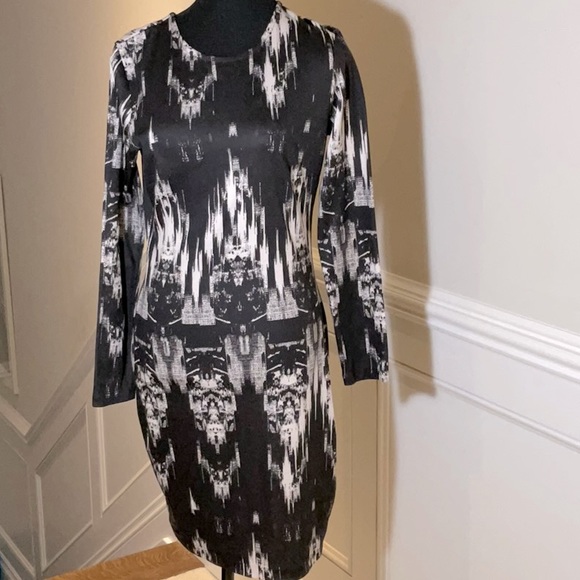 H&M Bodycon - Picture 1 of 5